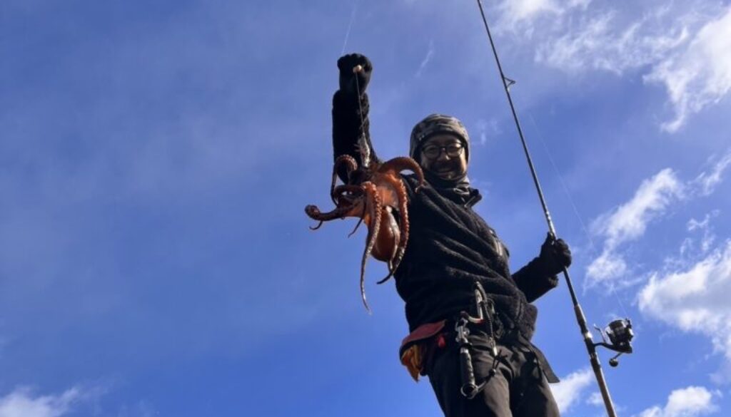 新年あけましておめでとうございます。凧揚げではなく蛸釣りです。
